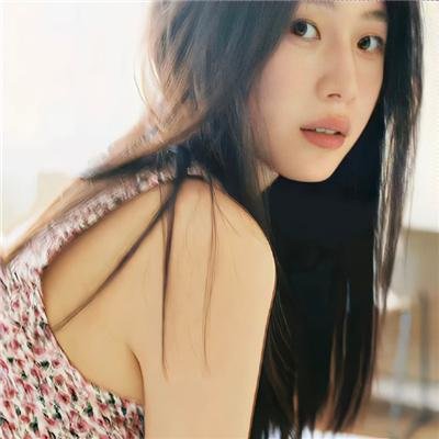 邪恶的蕾丝莉